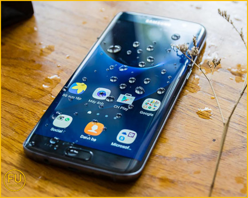 Điện thoại mất khả năng chống nước IP68