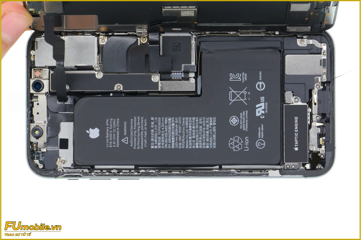 iPhone XS pin chai, dung lượng thấp cần thay mới