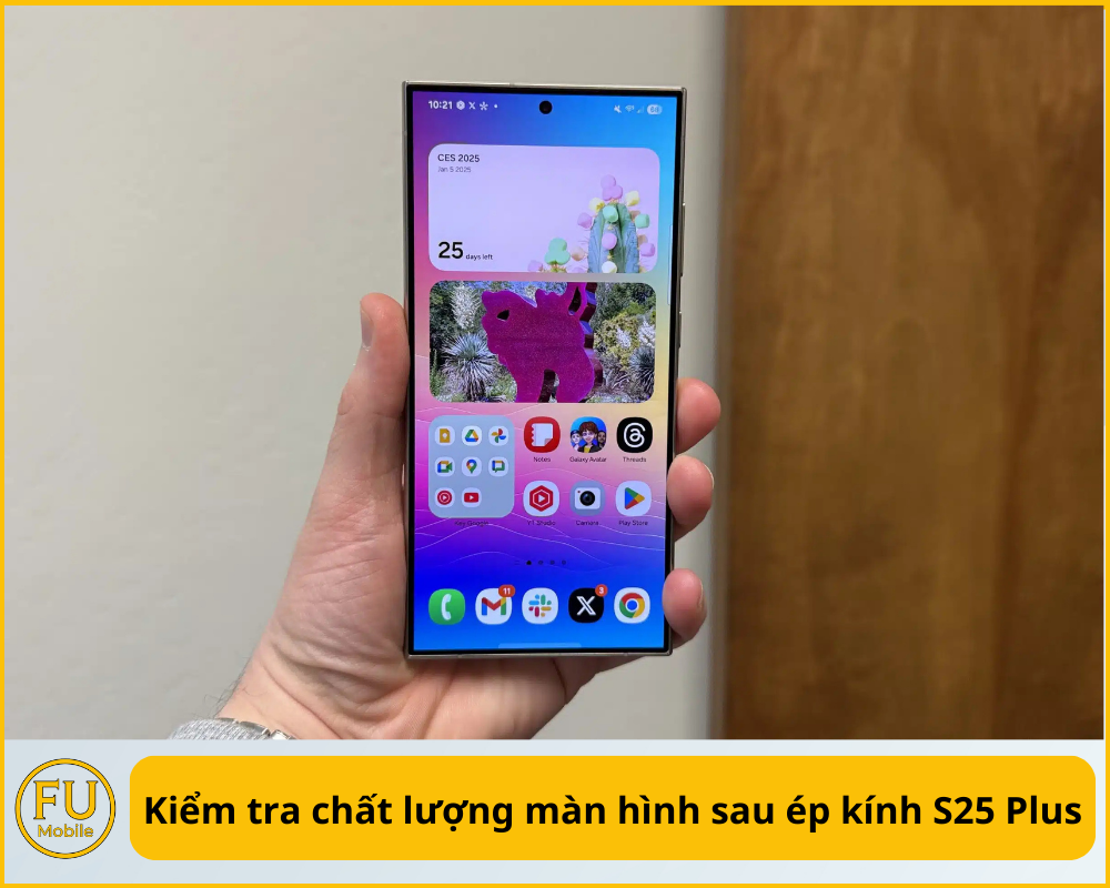 Kiểm tra chất lượng màn hình sau ép kính S25 Plus