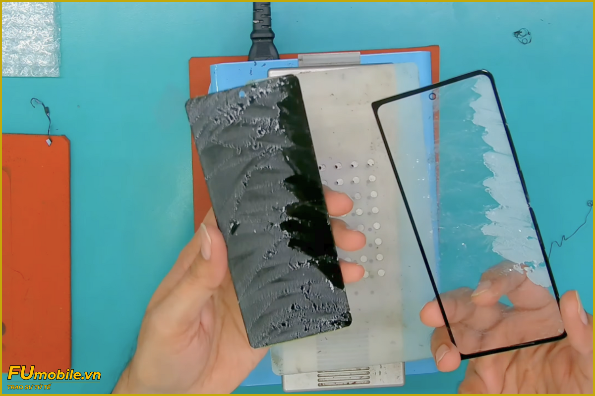 Quy trình ép kính Samsung Galaxy Z Fold 5