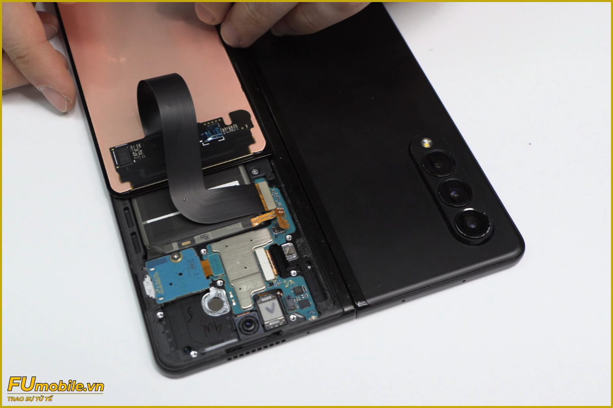 Quy trình thay màn hình Samsung Galaxy Z Fold 3