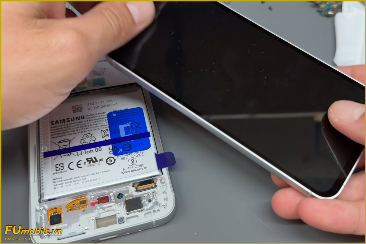 Quy trình thay màn hình Samsung S23 FE