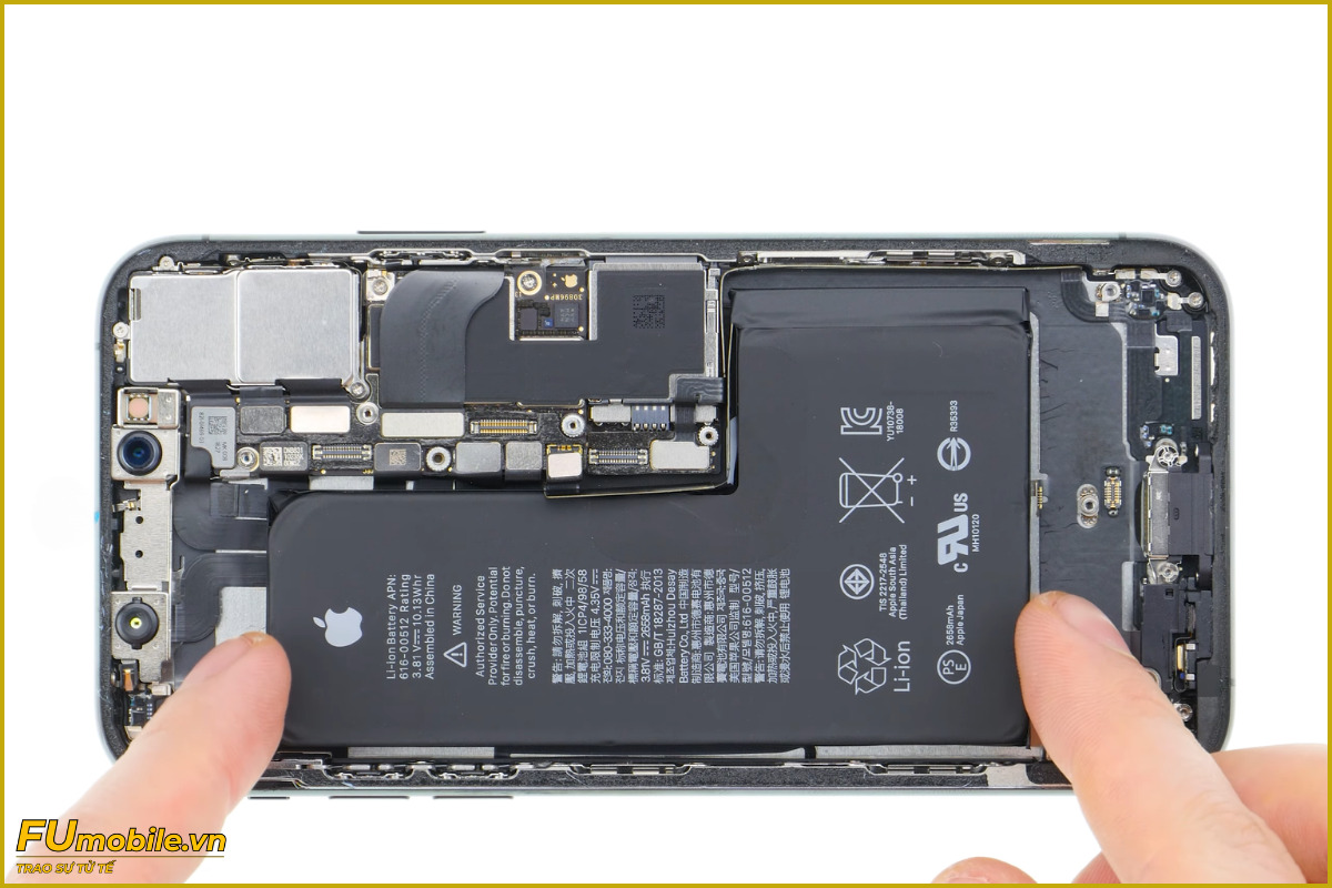 Quy trình thay pin iPhone XS