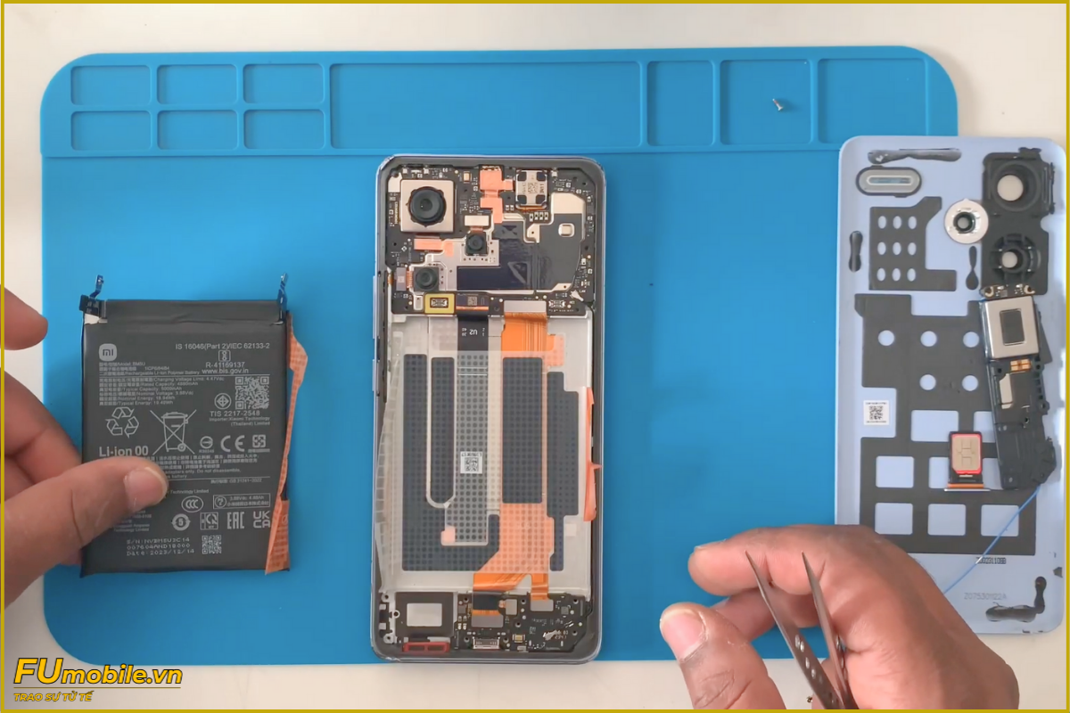 Quy trình thay pin Redmi Note 13 Pro Plus