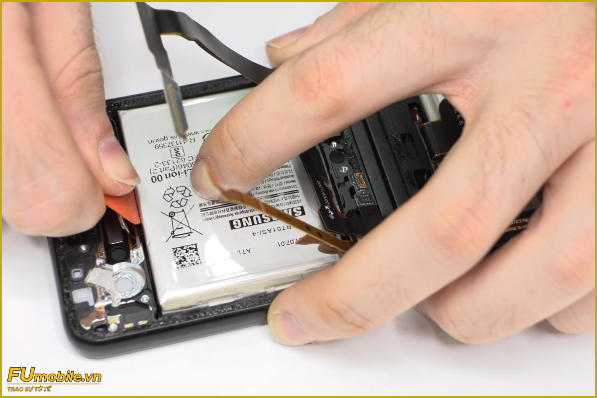 Quy trình thay pin Samsung Galaxy Z Flip 3