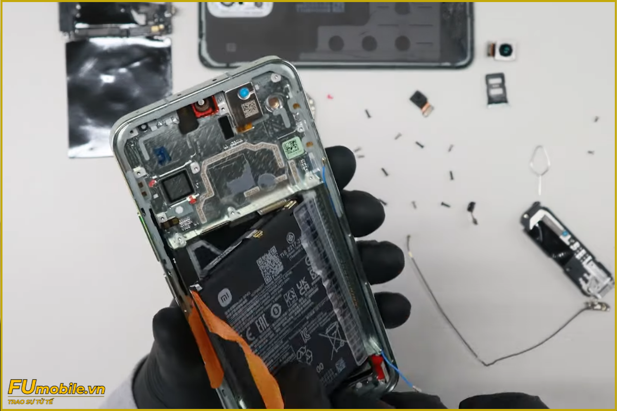 Quy trình thay pin Xiaomi 13