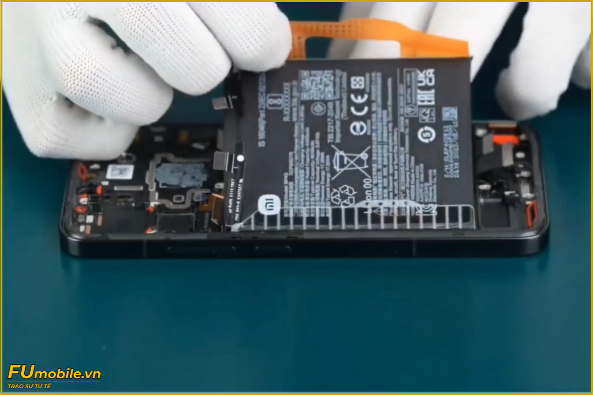 Quy trình thay pin Xiaomi 14