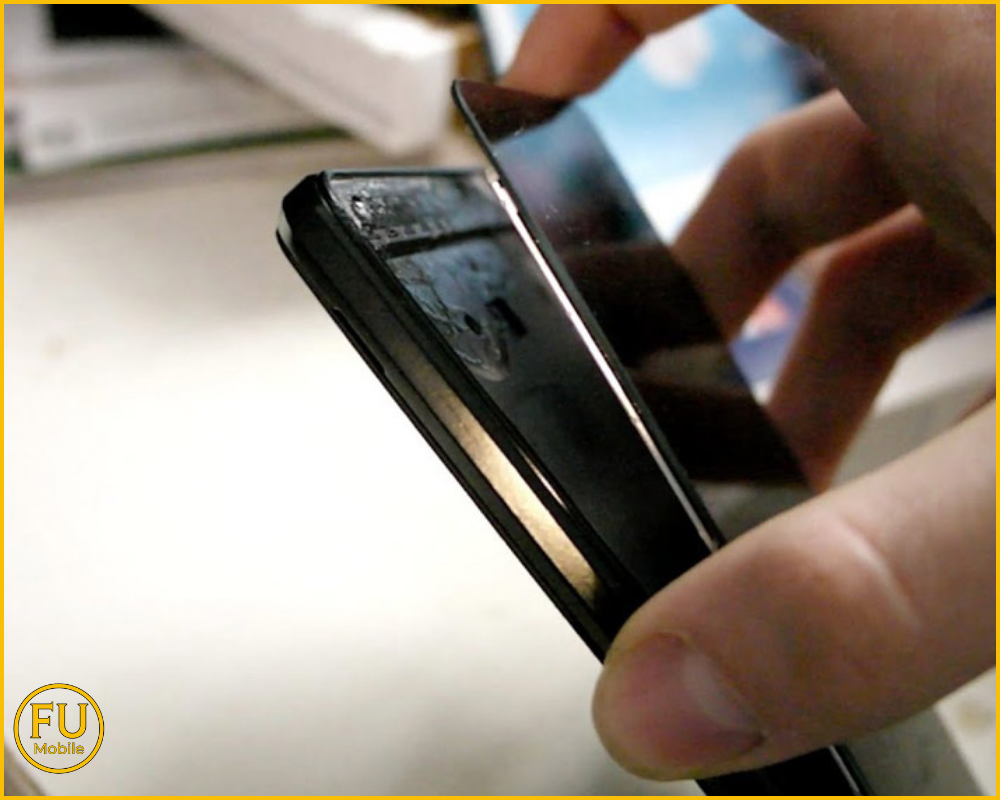 Cách khắc phục lỗi hở keo sau ép kính S25 Plus hiệu quả nhất