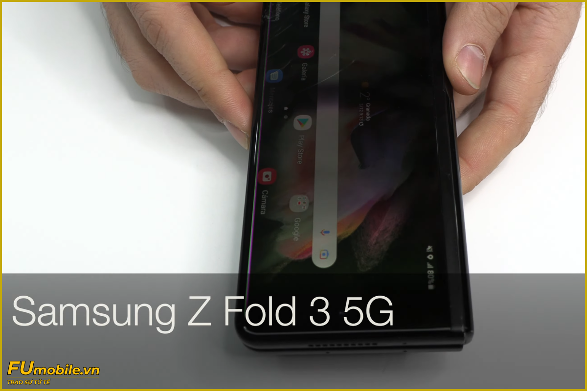 Samsung Z Fold 3 bị hư màn hình cần thay mới