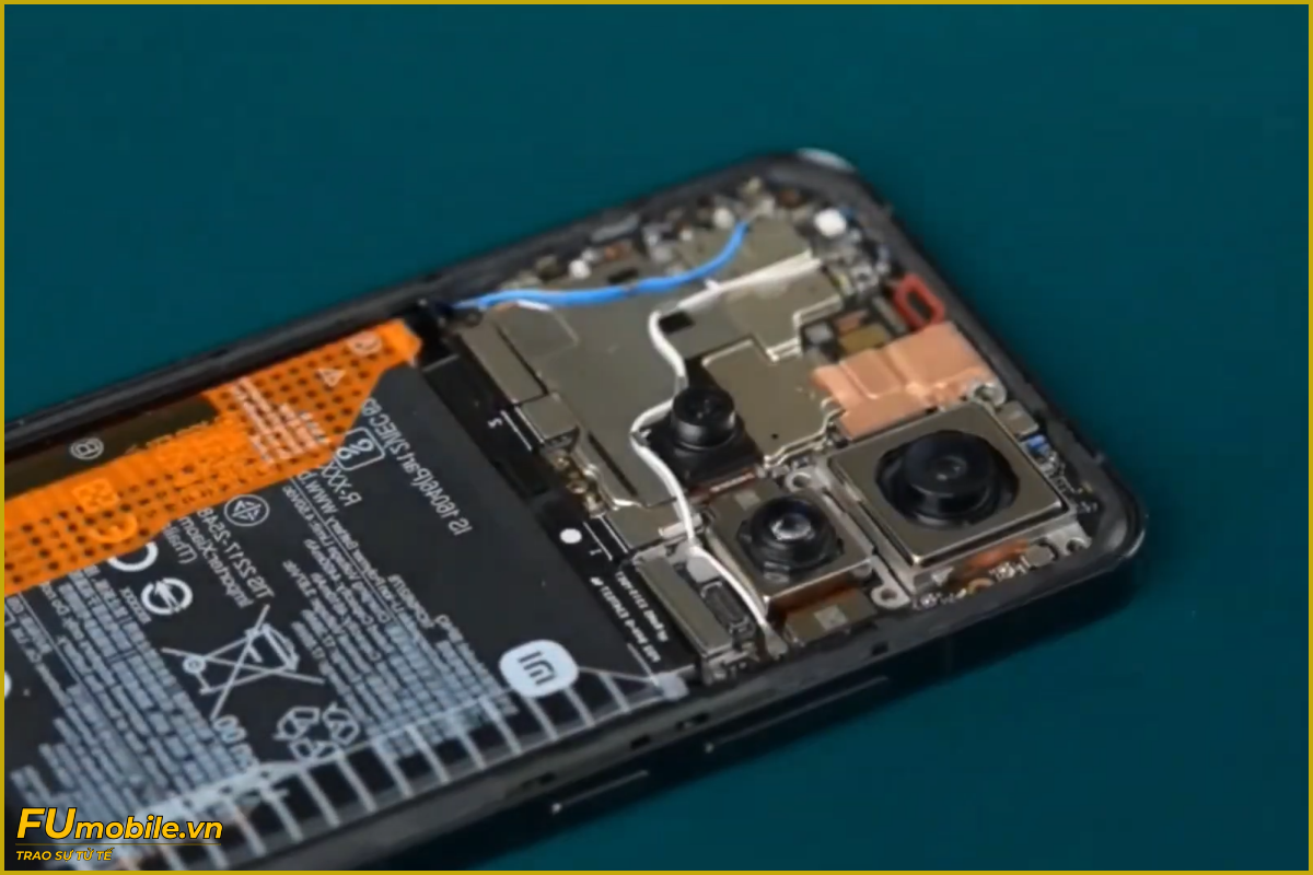 Xiaomi 14 Pro lỗi pin chai, sài mau hết pin