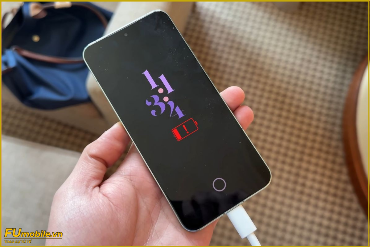 Xiaomi 15 Ultra lỗi pin chai sạc ko vào